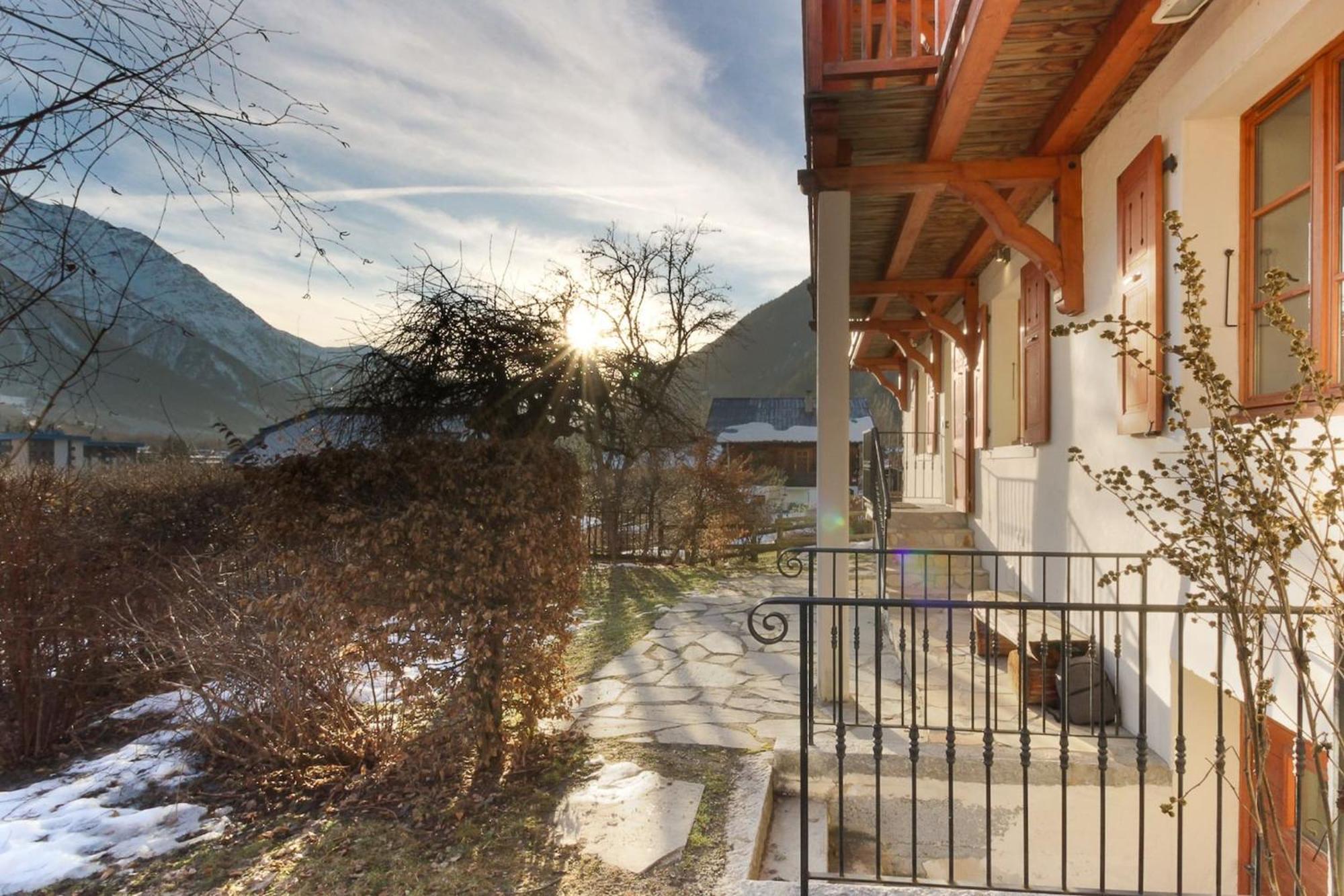 Ferienwohnung Les Alpins - Centre De Chamonix - Renove Avec Jardin Et Vue Imprenable Sur Le Montblanc Exterior foto