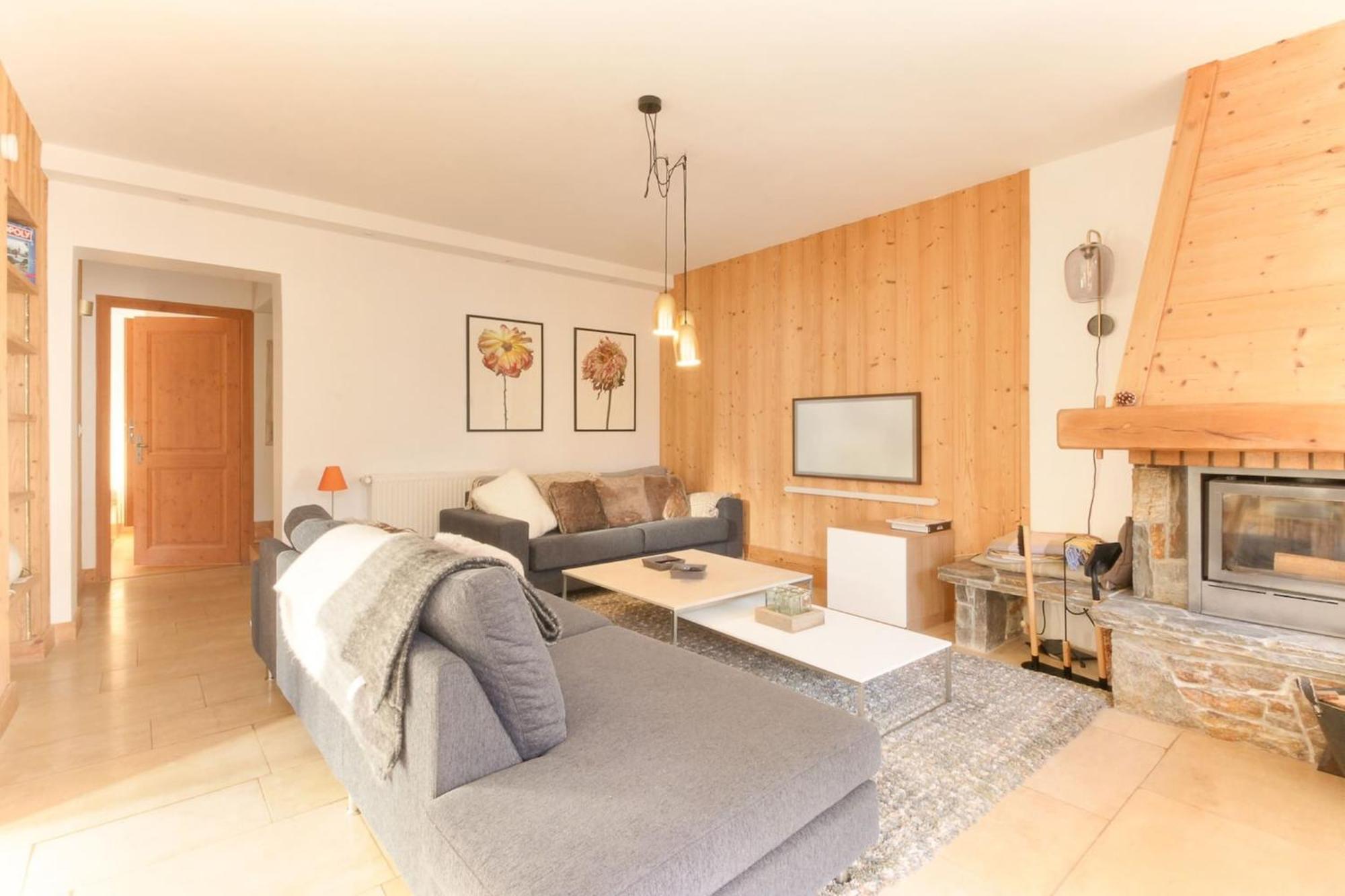 Ferienwohnung Les Alpins - Centre De Chamonix - Renove Avec Jardin Et Vue Imprenable Sur Le Montblanc Exterior foto